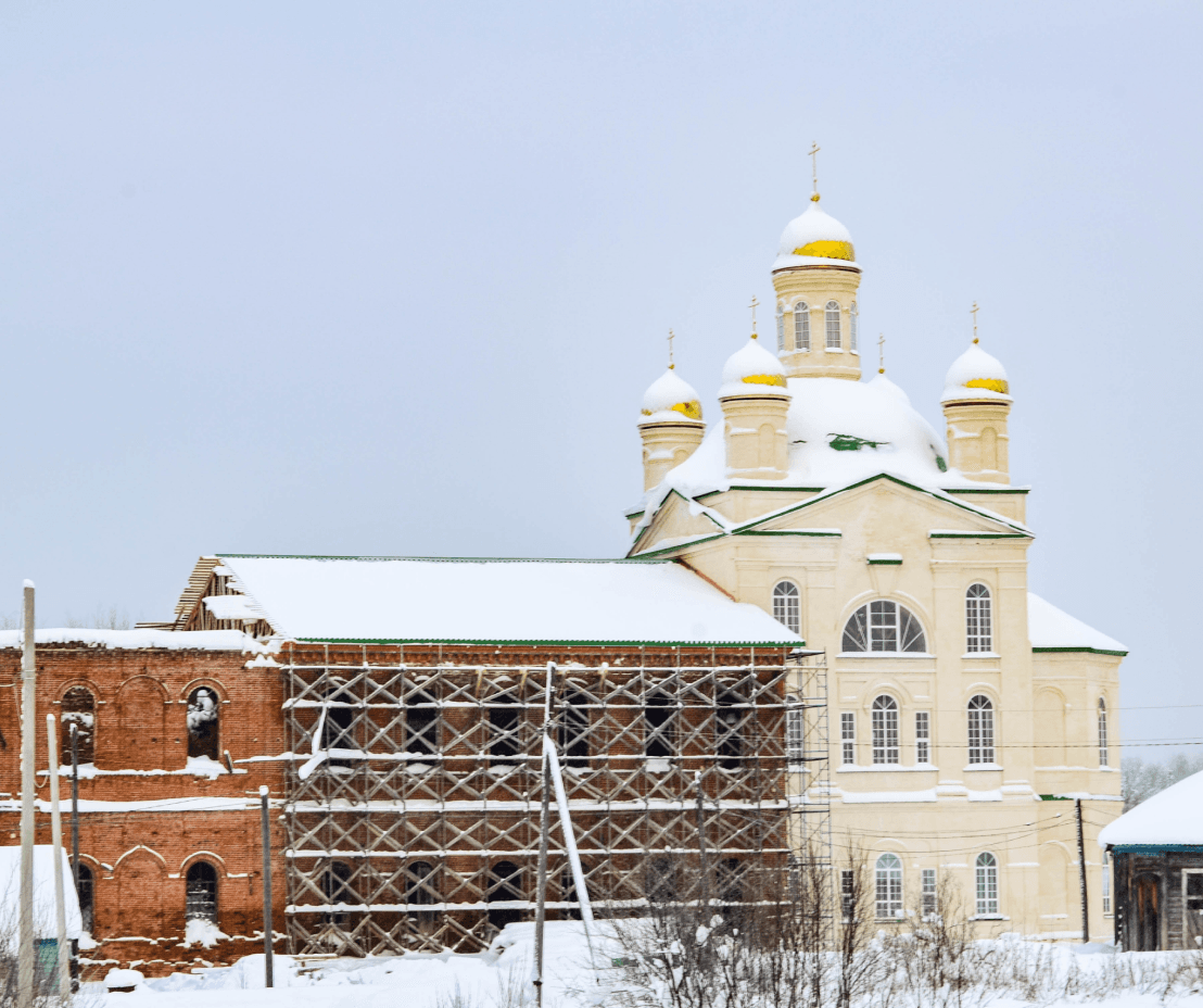 Завершён монтаж кровли над трапезной храма Николая Чудотворца