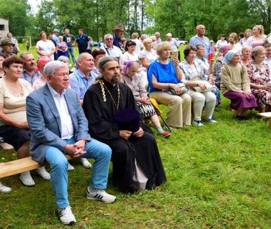 Торжественное собрание жителей и гостей на праздновании 310-летия села Черновского